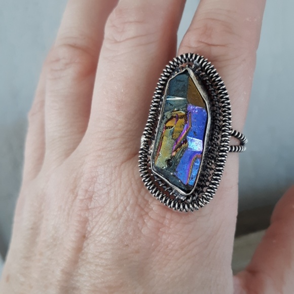 New Titanium Crystal Wire Wrapped Ring. - Picture 4 of 8